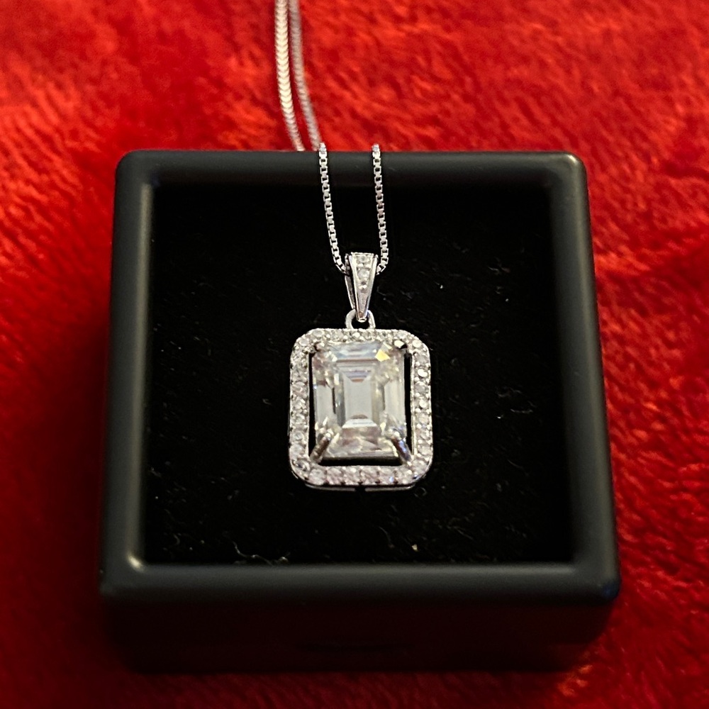 Luxury 3.0‎ CT Moissanite Diamond emerald cut 925 Sterling Silver necklace